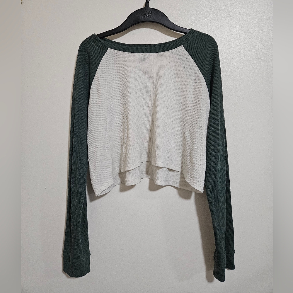 Forever 21 Green and White Raglan Crop Top